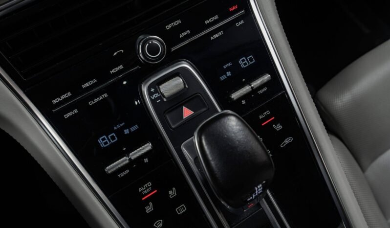 
								Porsche Panamera Turbo 550 ch | Sport Chrono | Burmester | PAW | Essieu arrière directionnel | Soft Close | Night Vision full									