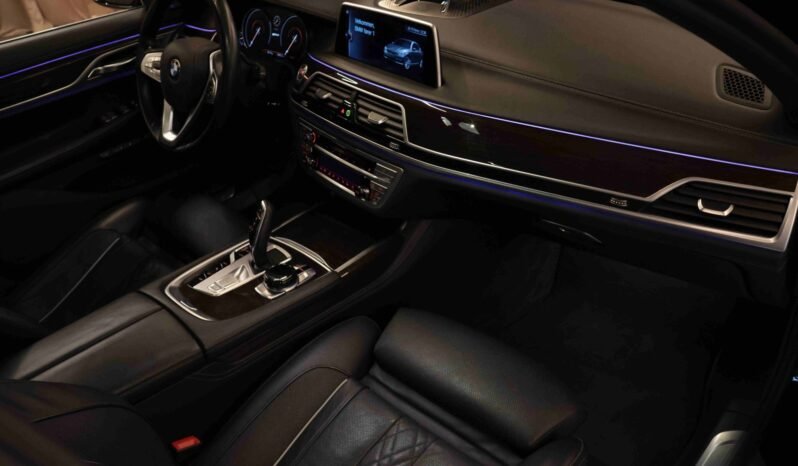 
								BMW 740Le xDrive 371 ch | HUD | ACC | Soft Close | Panoramique | Massage | Harman Kardon | Night Vision full									
