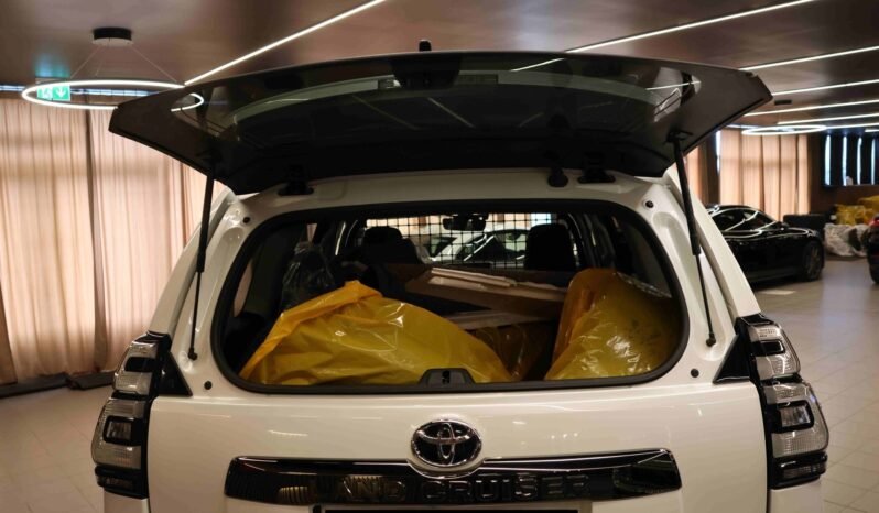 
								Toyota Land Cruiser GX 2.8 D-4D 204 ch | 4×4 | Black Pack | Suspension pneumatique | JBL | ACC | 360° | Garantie 10 ans full									