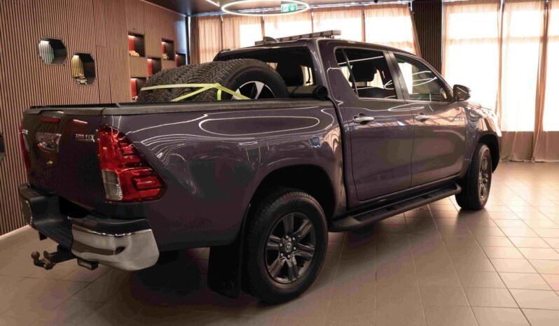 
								Toyota Hilux 2.8 D-4D 204 ch 4×4 | Automatique | Caméra de recul | Feux de travail | Attelage 3 500 kg | Garantie 10 ans full									