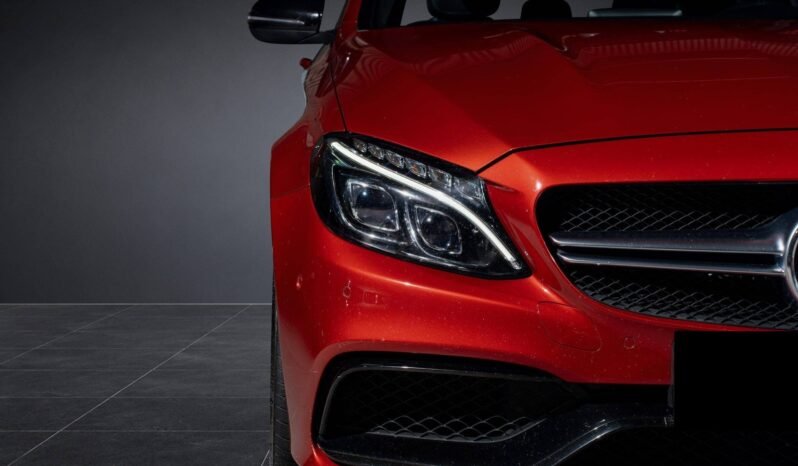 
								Mercedes-AMG C 63 476 ch | V8 Biturbo | Échappement Sport | Panoramique | Burmester | Pack Nuit full									