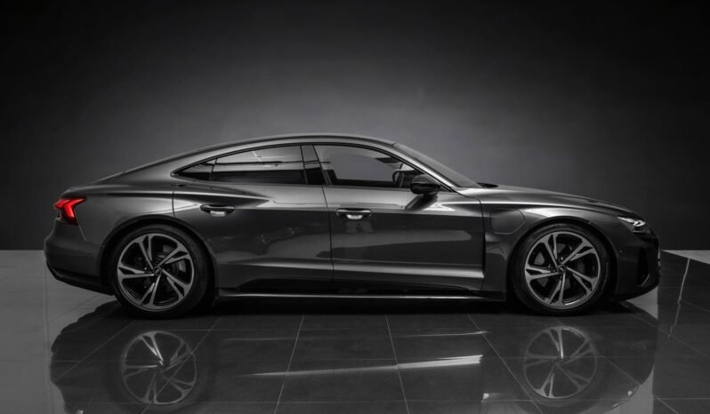 
								Audi e-tron GT quattro Pro 476 ch, 360°, ACC, B&O, HUD, Cuir, Toit panoramique, Matrix LED, Norvégien full									