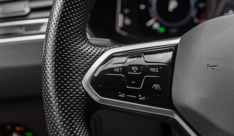 
								Volkswagen Tiguan eHybrid 245 ch R-Line, Caméra 360°, ACC, Matrix LED, Attelage, Norvégien full									