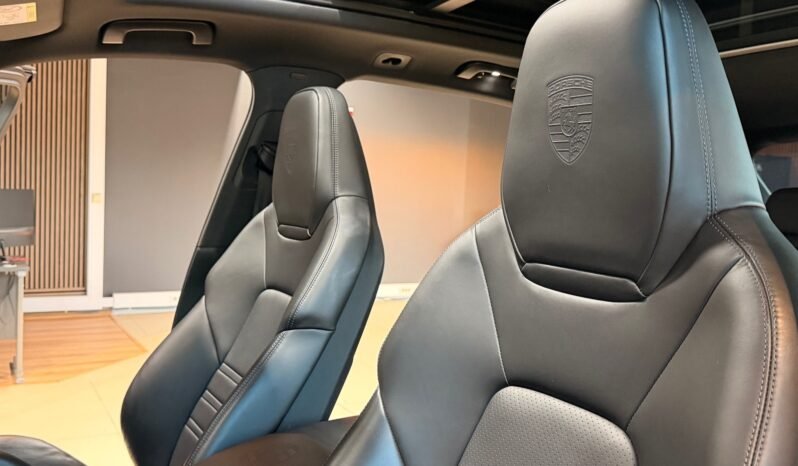 
								Porsche Cayenne E-Hybrid 476 ch – DESIGN SPORT – CUIR – BOSE – PANORAMIQUE – ESSIEU ARRIÈRE full									