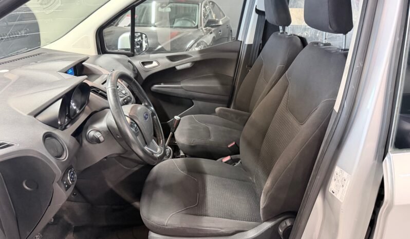 
								Ford Transit Courier 1.6 TDCi 95 ch 2015, avec boîte manuelle full									