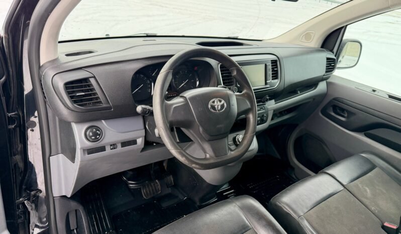 
								Toyota Proace 2.0 D-4D 177 ch automatique full									