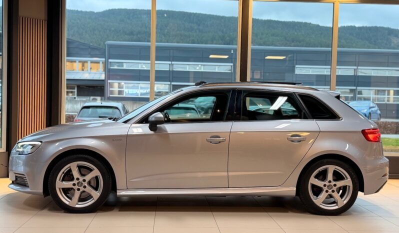 
								Audi A3 e-tron 258 ch – Facelift – Navi – Virtual – Panorama – LED full									