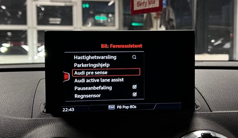 
								Audi A3 Sportback e-tron 2017 full									
