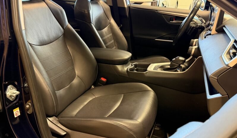 
								Toyota RAV4 Hybrid | Cuir | Navigation | Toit panoramique | Caméra 360° | Sièges ventilés full									