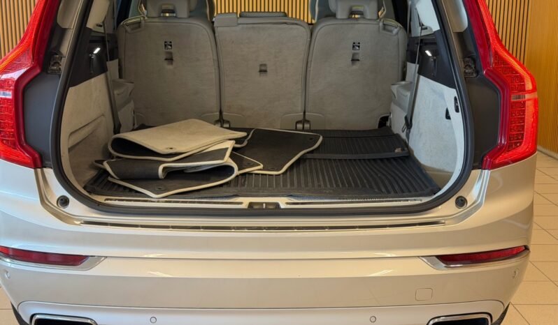 
								Volvo XC90 D5 233 ch | Polestar | Cuir | Panoramique | Crochet | Excellent état full									