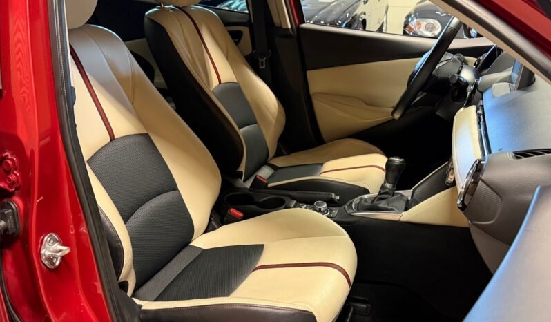 
								Mazda 2 1.5 Skyactiv-G 90 ch | Navigation | Régulateur de vitesse | Cuir | Boîte manuelle | S+V full									