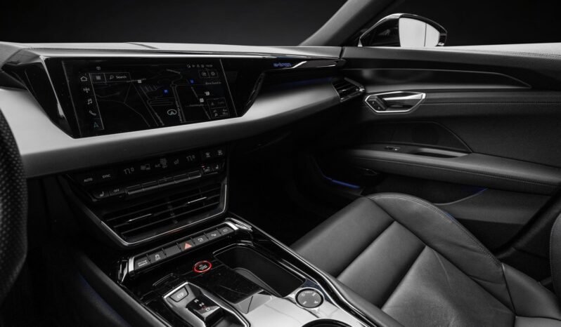 
								Audi e-tron GT quattro Pro 476 ch, 360°, ACC, B&O, HUD, Cuir, Toit panoramique, Matrix LED, Norvégien full									