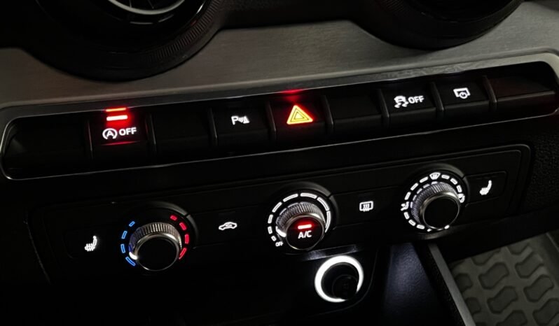 
								Audi Q2 2.0 TDI 190 ch S line quattro — CARPLAY • RÉGULATEUR • NOUVEAU UE full									