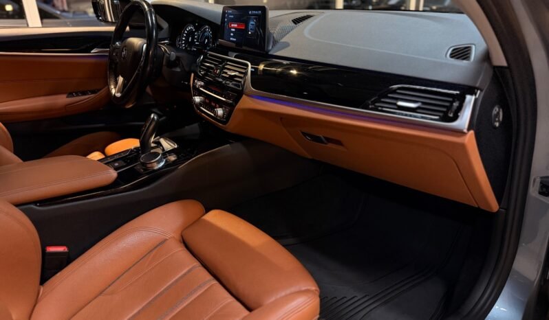 
								BMW 530e SPORT LINE – 360° – HARMAN KARDON – CUIR – TOIT OUVRANT – DIRECTION ARRIÈRE full									