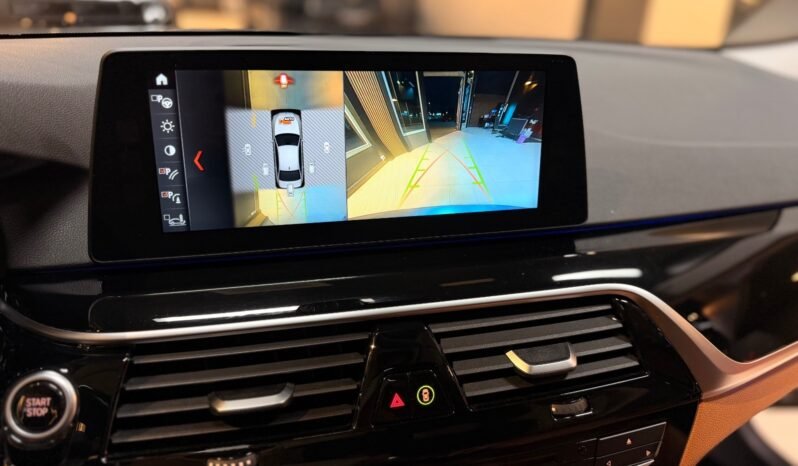 
								BMW 530e SPORT LINE – 360° – HARMAN KARDON – CUIR – TOIT OUVRANT – DIRECTION ARRIÈRE full									