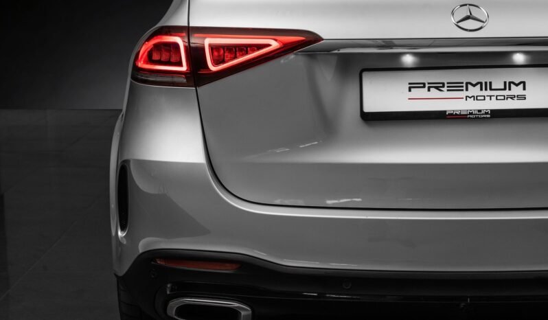 
								Mercedes-Benz GLE 350 de 4MATIC AMG Line / 2x AMG / Affichage tête haute / Premium+ / Burmester / Toit panoramique / Night Package / Hybride rechargeable / Norvégien full									