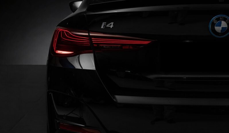 
								BMW i4 M50 xDrive Fully Charged – HUD, Harman Kardon, Cuir, Attelage, Norsk, BSI full									