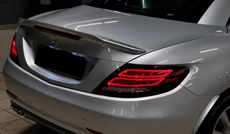 
								Mercedes-AMG SLC 43 de 2017 full									
