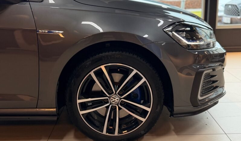 
								Volkswagen Golf VII GTE 1.4 TSI – HYBRIDE – DSG – CAMÉRA – CARPLAY – WEBASTO full									