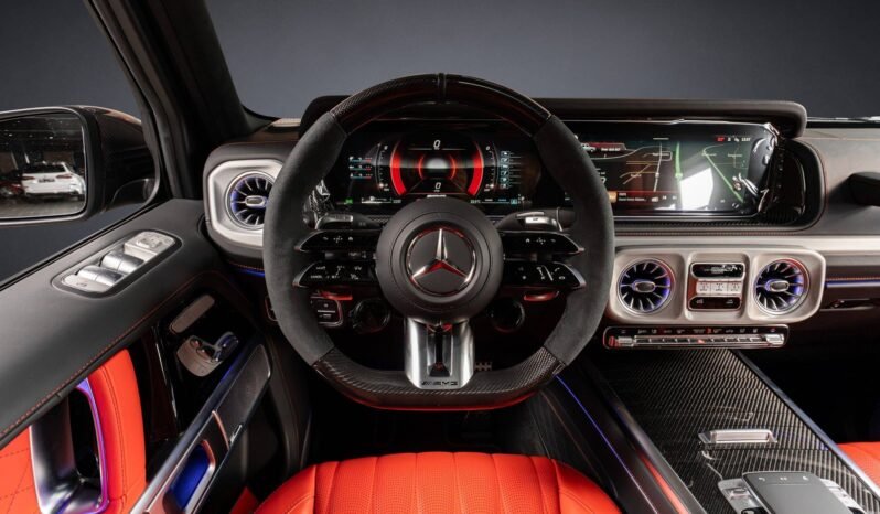 
								Mercedes-AMG G 63 605 ch | V8 Biturbo | 4MATIC | Mild-Hybrid | AMG Performance | Équipement haut de gamme full									