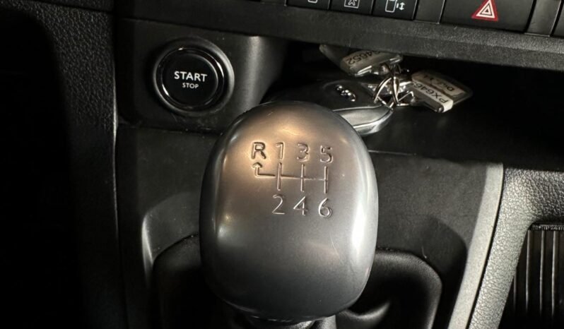 
								Toyota Proace Verso 120 ch — 2018 full									