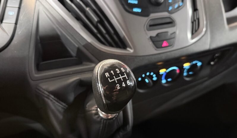
								Ford Transit Custom 2.0 TDCI 170 ch – Version longue – Attelage crochet full									