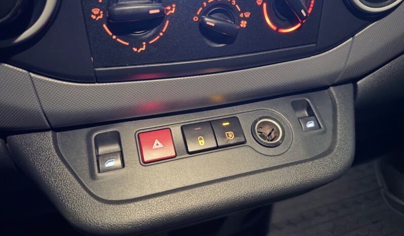 
								Peugeot Partner 1.6 D 100 CV – AUTOMATIQUE – LONGUE – CROCHET full									
