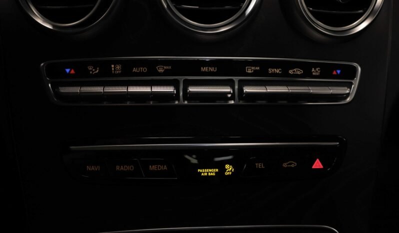 
								Mercedes-Benz C 220 d 4MATIC AMG | Burmester | Pano | Pack Nuit | Attelage | Facelift full									