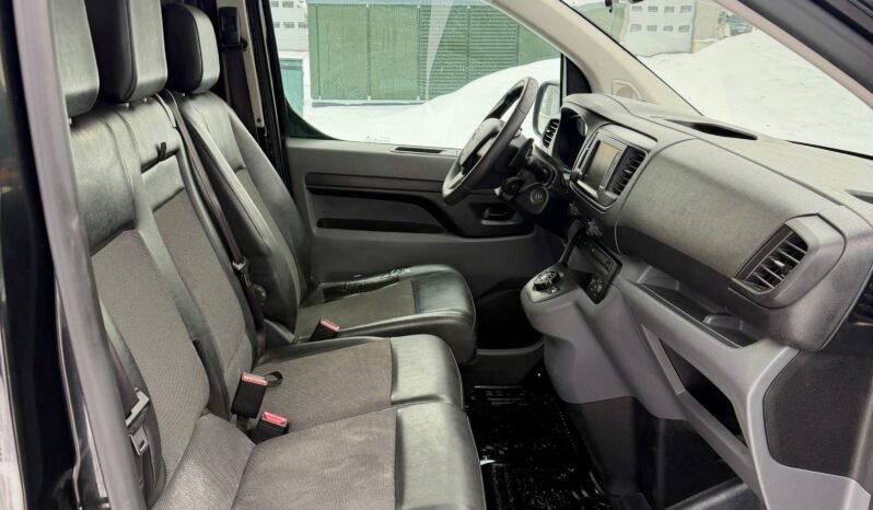 
								Toyota Proace 2.0 D-4D 177 ch automatique full									