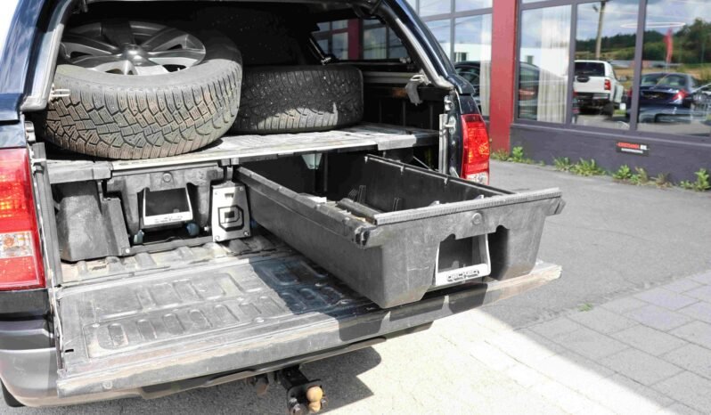 
								Toyota Hilux 2.4 D-4D 150 ch Double Cabine | Automatique | Noir | Cuir | DEFA | Feux supplémentaires | Garantie 10 ans full									