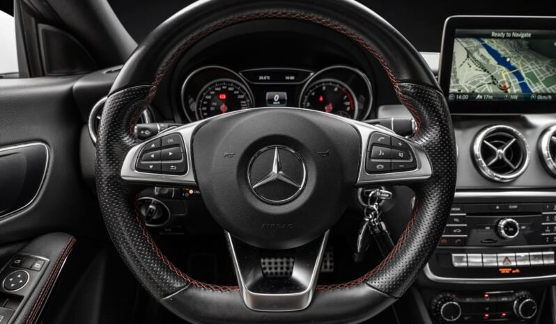 
								Mercedes-Benz CLA 180 2x AMG Facelift — 2017 full									