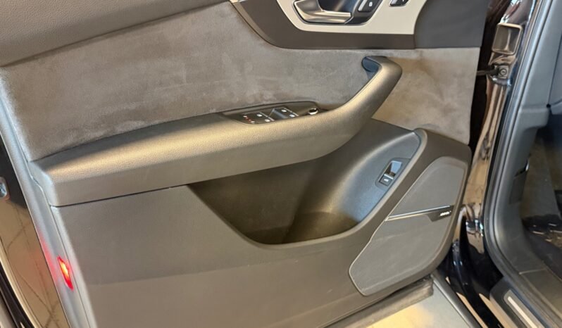 
								Audi Q7 3.0 TDI e-tron quattro | 373/386 ch | Matrix LED | Cuir | Bose | Navigation | Soft Close | Attelage full									
