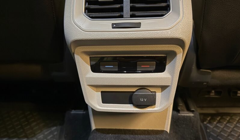 
								Volkswagen Tiguan 1.4 TSI 150 ch 4MOTION DSG | Cuir | Mémoire | Crochet | Webasto | Caméra | Navigation full									