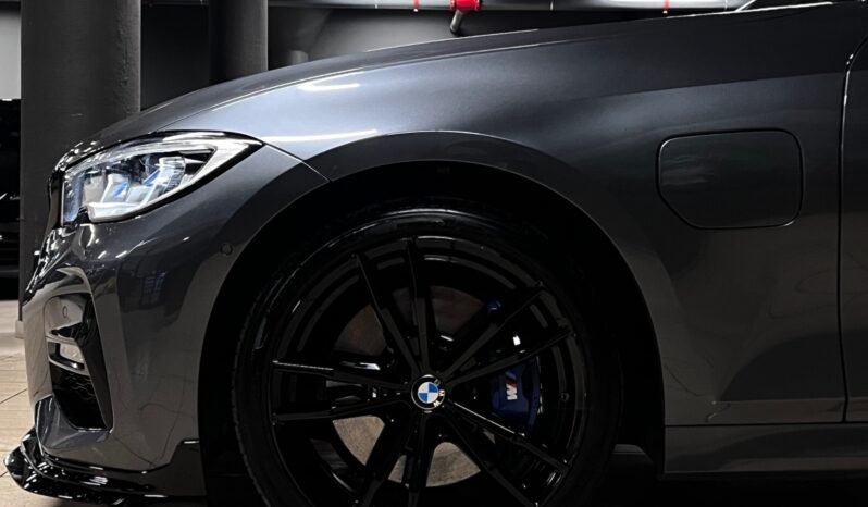 
								BMW 330e M Sport — 2020 full									