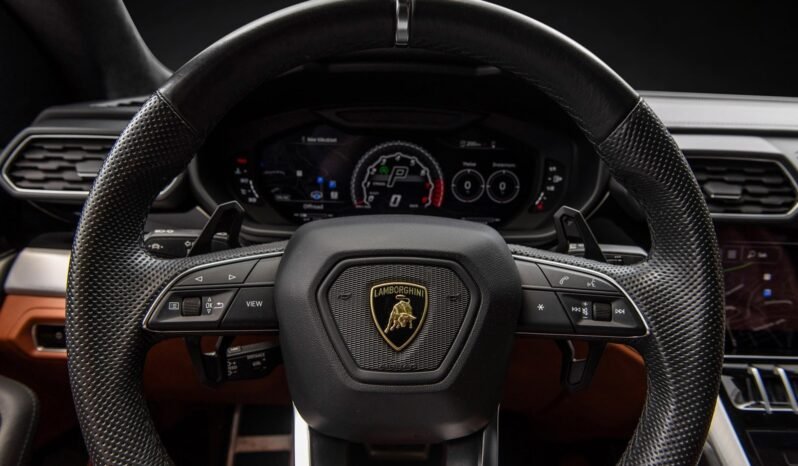 
								Lamborghini Urus 4.0 V8 650 ch – Night Vision, Massage, ADAS, Pano, Soft Close, Webasto, Crochet fixe full									