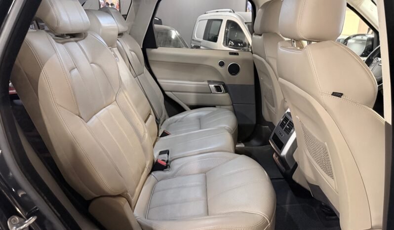 
								Land Rover Range Rover Sport 3.0 TDV6 de 211 ch full									