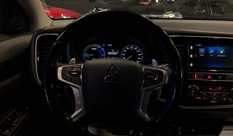
								Mitsubishi Outlander 1 PROPRIÉTAIRE / PHEV / HYBRIDE / 4×4 / CONDUITE À DROITE / CAMÉRA À DROITE / NEUF UE full									