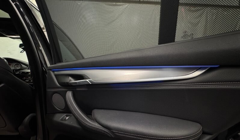 
								BMW X5 xDrive40e/ M-SPORT/ H&K/ NAVI/ ACC HUD/ PANO/ UE OK/ full									