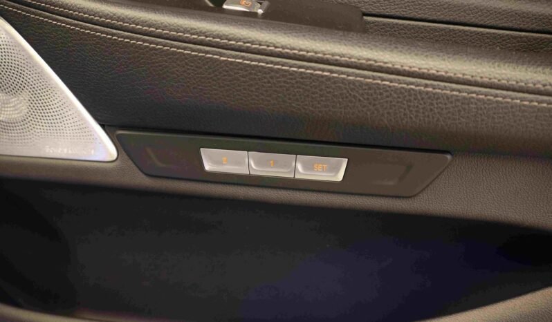 
								BMW 740Le xDrive iPerformance M Sport | HUD | ACC | Soft-Close | Pano | Laser | B&W full									