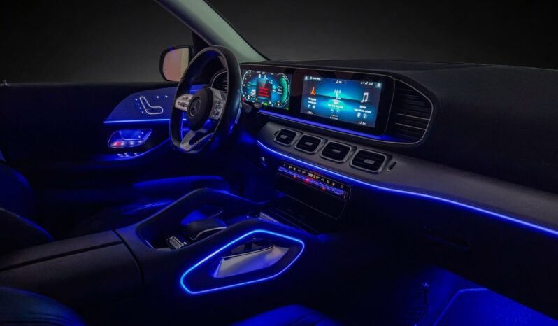 
								Mercedes-Benz GLE 350 de 4MATIC AMG Line / 2x AMG / Affichage tête haute / Premium+ / Burmester / Toit panoramique / Night Package / Hybride rechargeable / Norvégien full									