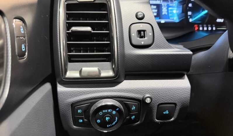 
								Ford Ranger Wildtrak 3.2 TDCi 200 ch full									