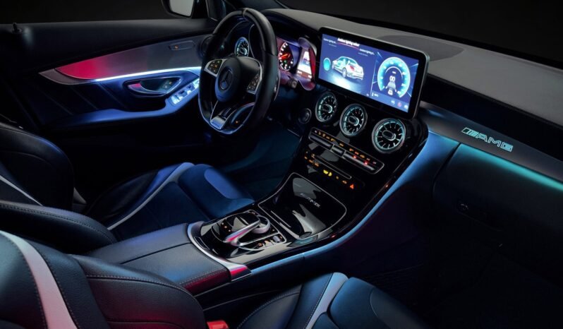 
								Mercedes-Benz C 63 S AMG 510 ch – Performance – CarPlay – LED – Échappement Sport full									