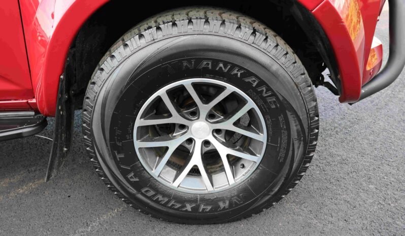 
								ISUZU D-MAX AT35 4×4 — 163 CH full									