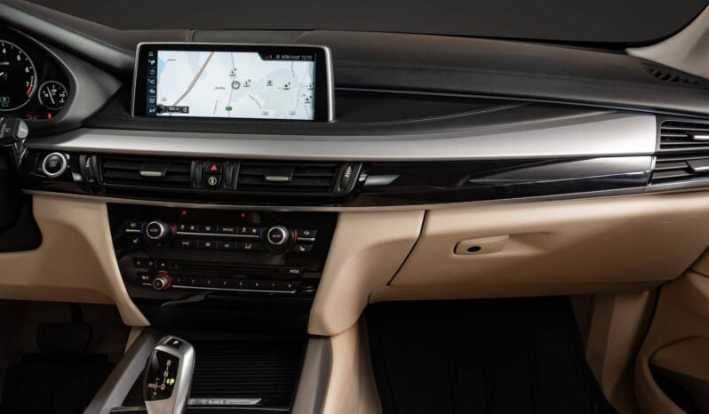 
								BMW X5 xDrive40e iPerformance M Sport | xDrive | HUD | ACC | Harman Kardon | Pano | Cuir | Caméra | Navi full									