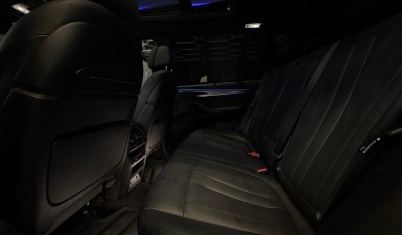 
								BMW X5 xDrive40e/ M-SPORT/ H&K/ NAVI/ HUD/ PANO/ NUIT/ SOFT full									