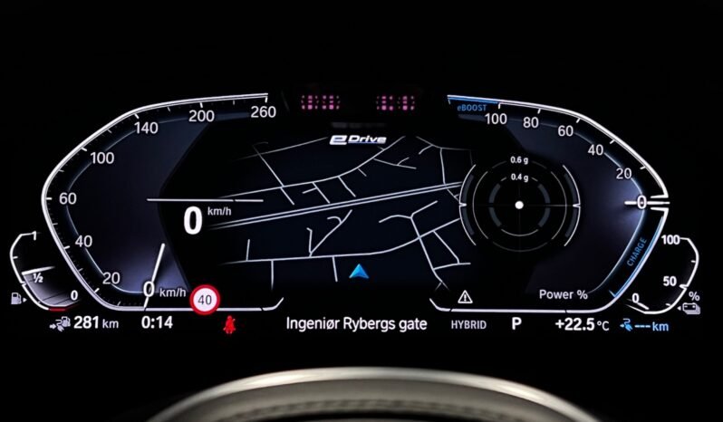
								BMW 330e M Sport — 2020 full									
