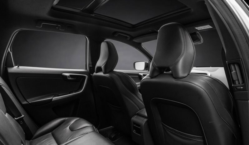 
								Volvo XC60 D5 215 ch Polestar R-Design – Régulateur de vitesse adaptatif – Navigation – Cuir – Harman Kardon – Toit panoramique – HFes full									