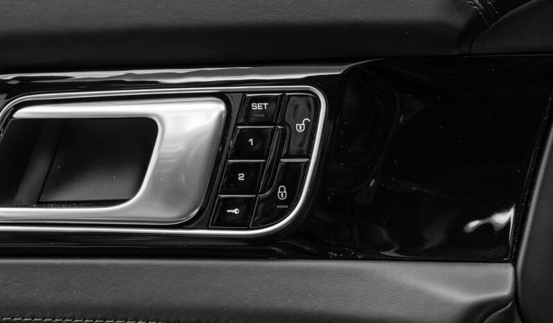 
								Porsche Panamera 4 E-Hybrid SportDesign, 462 ch, ACC, Bose, Toit panoramique, Fermeture assistée, Échappement sport full									