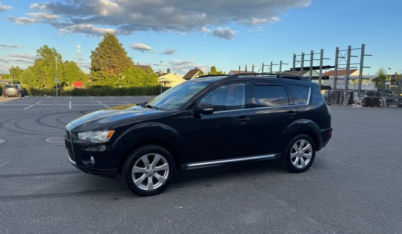 
								Mitsubishi Outlander 2.2 DI-D 156 ch 4×4 Automatique full									