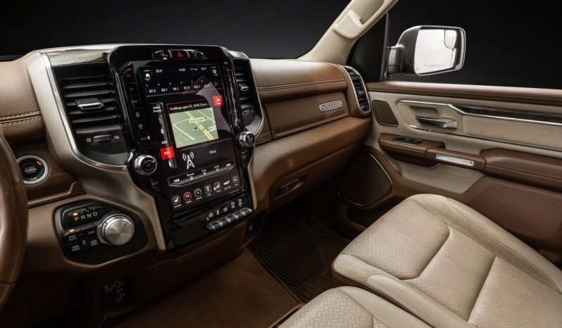 
								🚘 Dodge RAM 1500 Laramie 5.7 V8 HEMI 401 ch – Automatique 4×4 full									